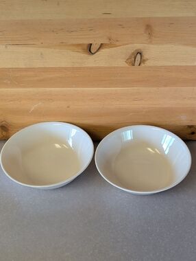 Lot of 2 Corelle Sandstone,  Classic Cream Ceramic Serving Bowls -🌞🌞🌞8.5"
